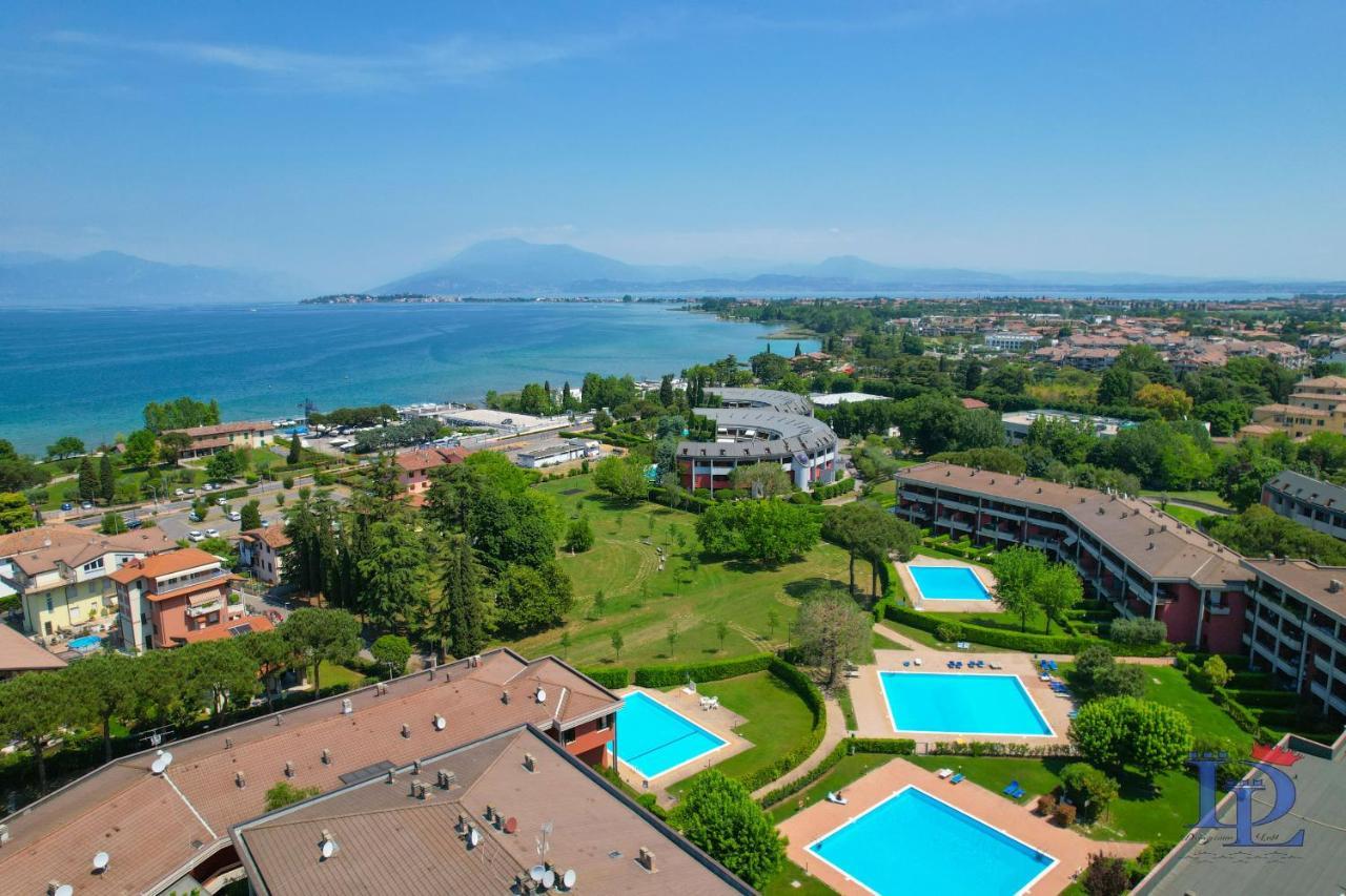 Desenzanoloft Official Partner Marriott Homes & Villas - Dolce Vita With Garden And Pools ديسينسانو ديل غاردا المظهر الخارجي الصورة